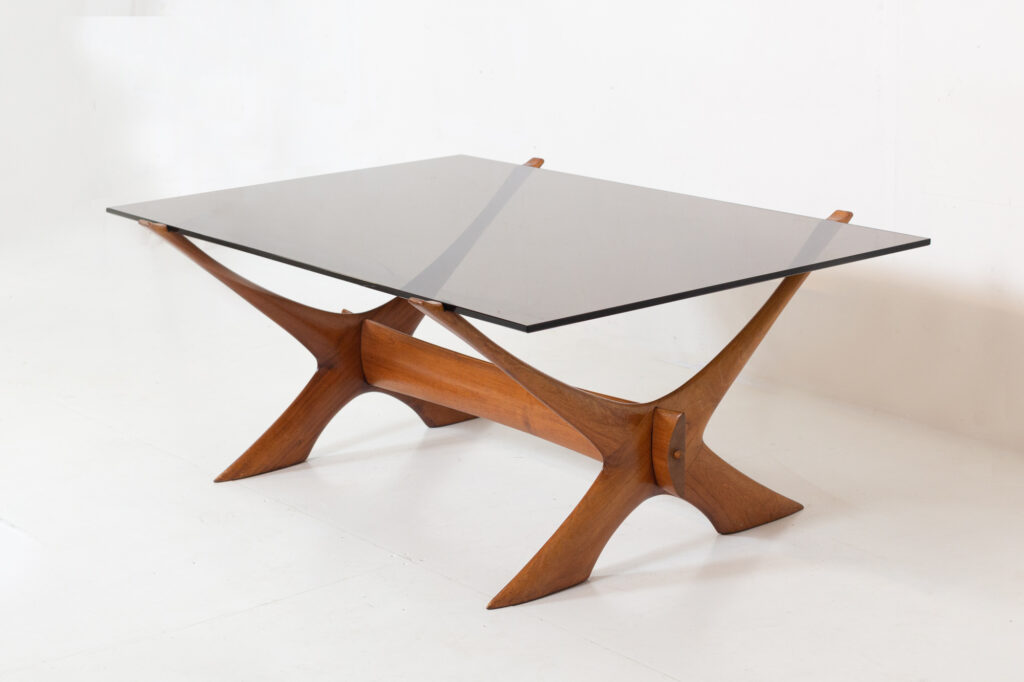 Table  by Fredrik Schriever-Abeln