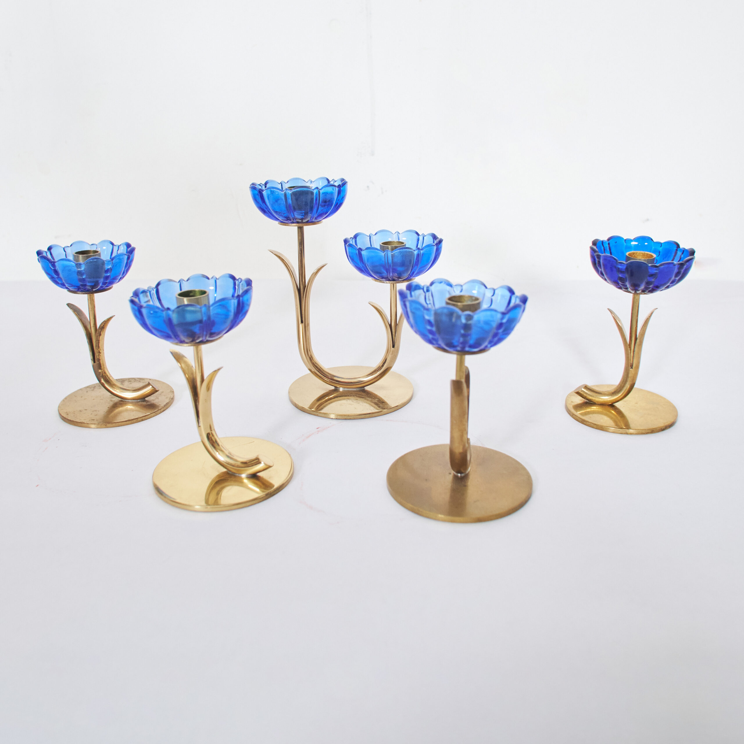 Bleu chandeliers 